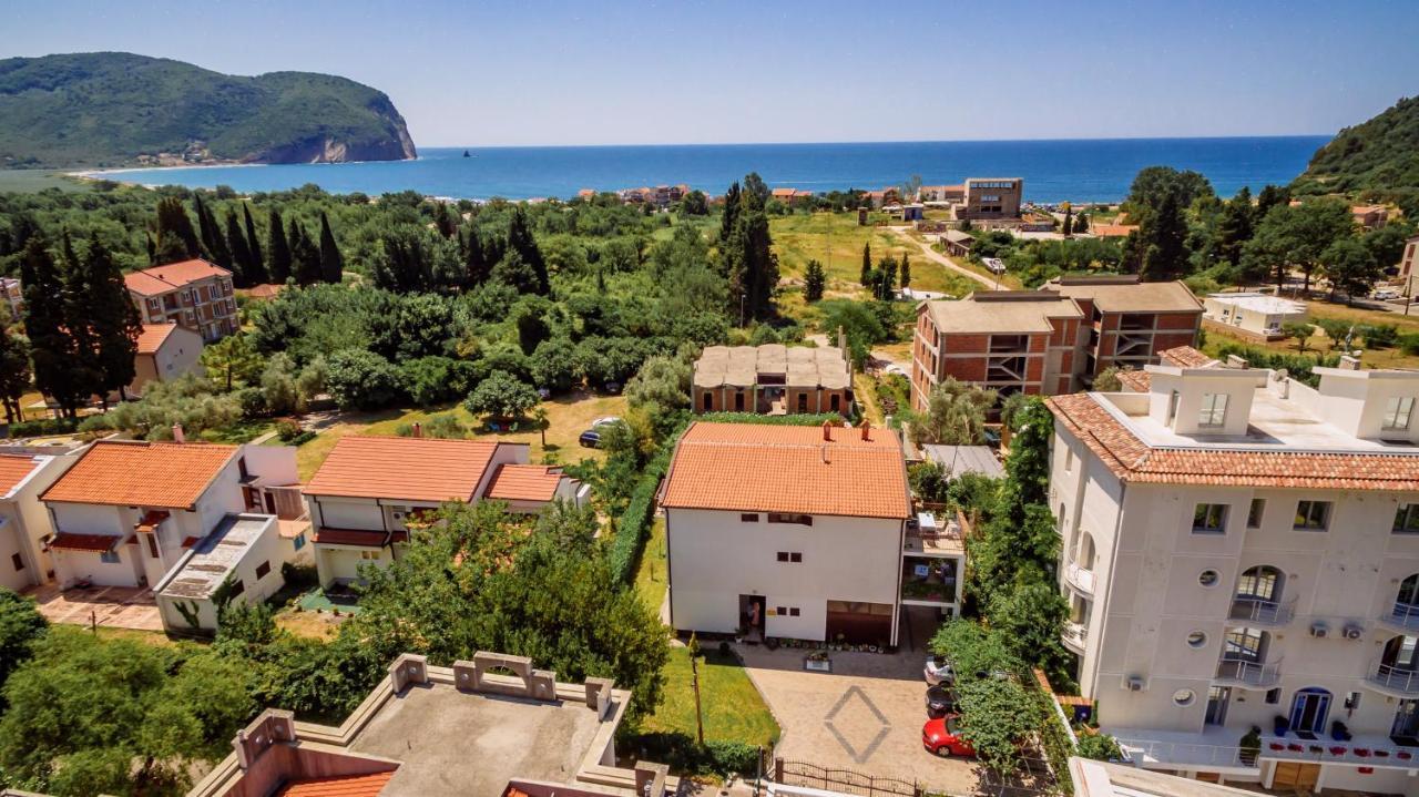 Apartments Viktorija Петровац Экстерьер фото